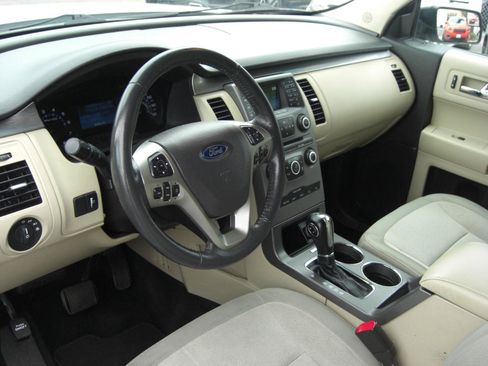 Used 2019 Ford Flex SE FWD image 3