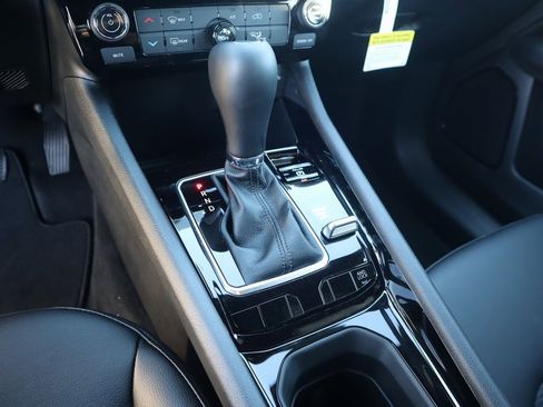 New 2026 Jeep Compass Latitude image 8