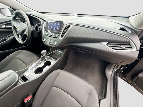 Used 2024 Chevrolet Malibu LT image 27