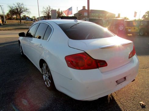 Used 2010 INFINITI G37 Journey w/ Premium Pkg image 8