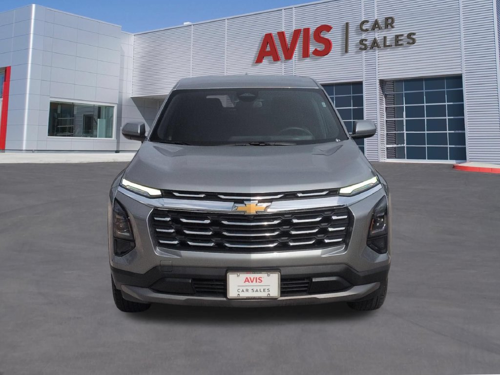 Used 2026 Chevrolet Equinox LT AWD/4WD image 2
