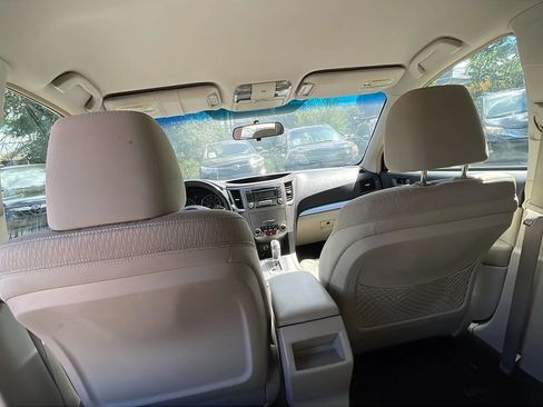 Used 2012 Subaru Outback 2.5i Premium w/ All-Weather Pkg AWD/4WD image 19