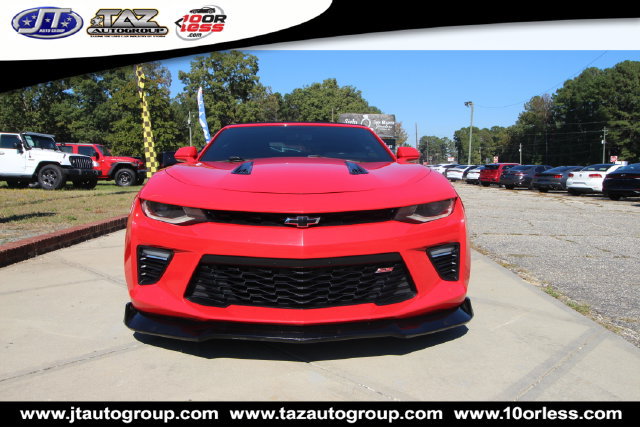 Used 2018 Chevrolet Camaro SS RWD image 2