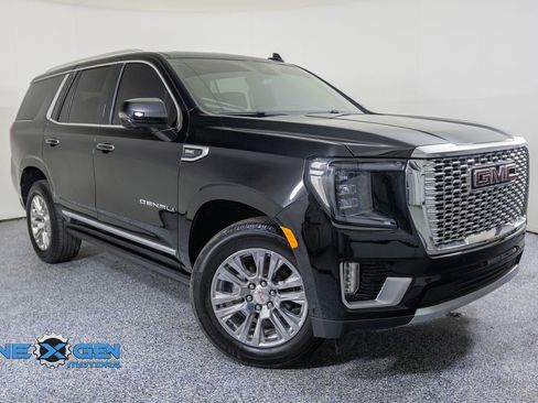 Used 2023 GMC Yukon Denali w/ Advanced Technology Package AWD/4WD image 1
