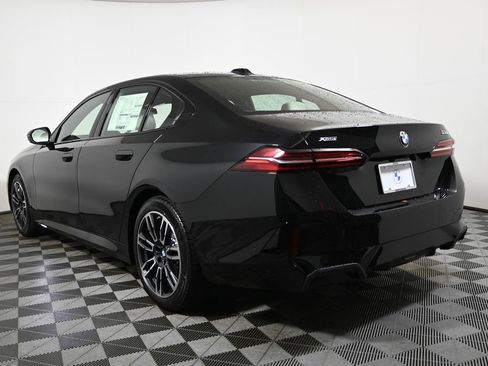 New 2026 BMW 530i xDrive w/ M Sport Package image 5