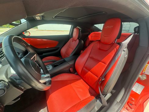 Used 2010 Chevrolet Camaro SS w/ RS Package RWD image 10