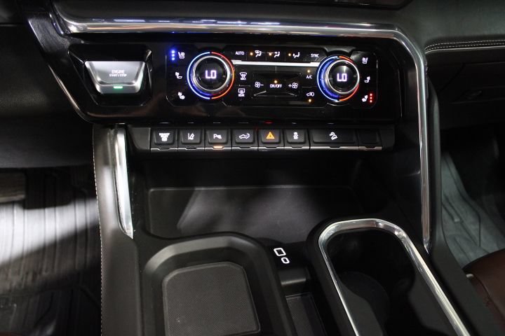 Used 2024 GMC Sierra 2500 Denali Ultimate AWD/4WD image 35