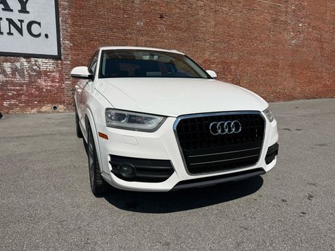 Used 2015 Audi Q3 2.0T Prestige w/ Prestige Package FWD image 2