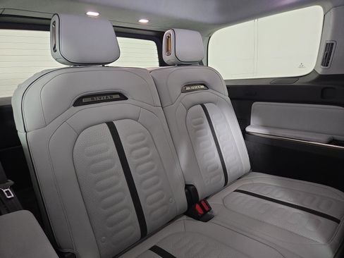 Used 2024 Rivian R1S Adventure AWD/4WD image 25