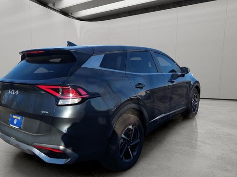 Used 2023 Kia Sportage LX image 7