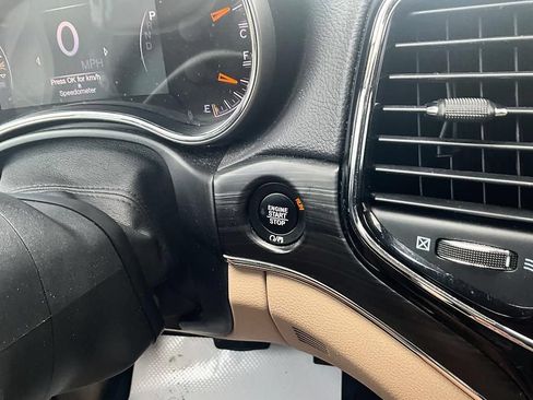 Used 2019 Jeep Grand Cherokee Limited AWD/4WD image 18