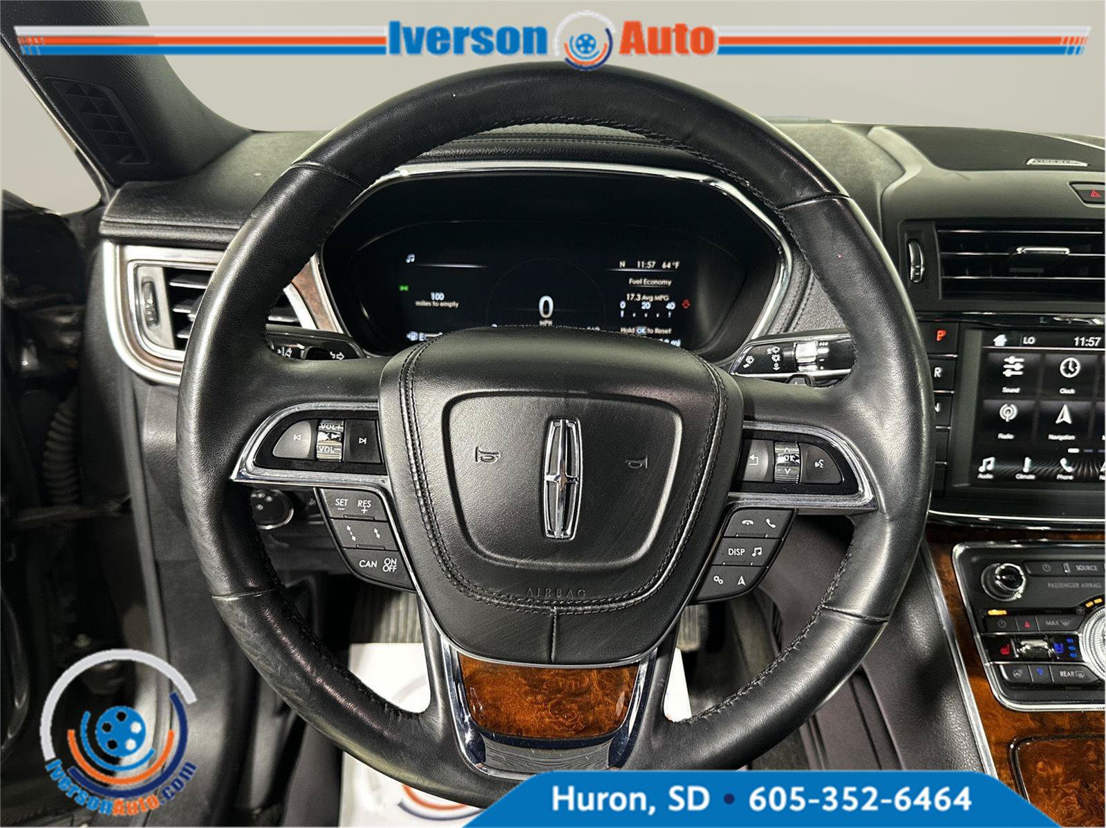 Used 2019 Lincoln Continental Select w/ Continental Climate Package AWD/4WD image 16