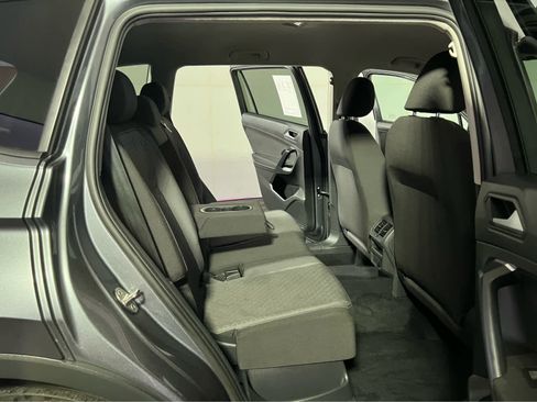 Used 2021 Volkswagen Tiguan S image 24