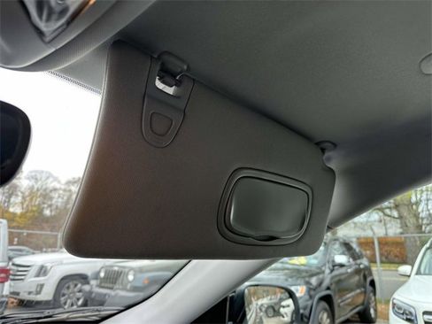 Certified 2022 Jeep Compass Limited image 38