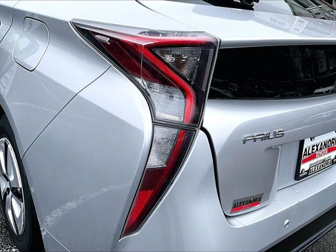 Used 2017 Toyota Prius Two w/ Prius Two Safety Plus Package image 27