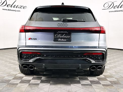 Used 2025 Audi SQ5 Premium Plus w/ Premium Plus Package AWD/4WD image 5