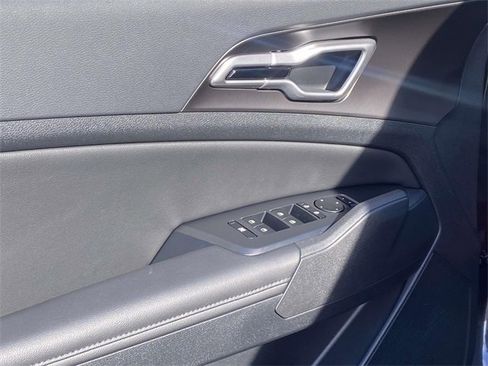 New 2026 Kia Sportage EX image 13