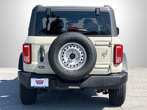 New 2025 Ford Bronco Base image 23