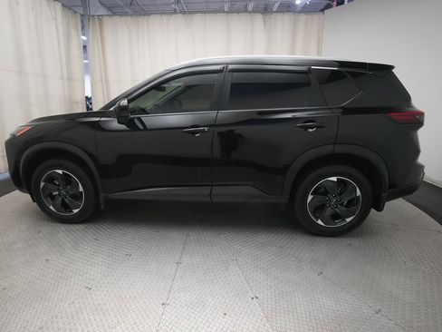 Certified 2024 Nissan Rogue SV w/ SV Premium Package AWD/4WD image 24