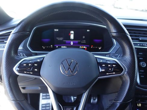 Used 2022 Volkswagen Tiguan SE R-Line image 12