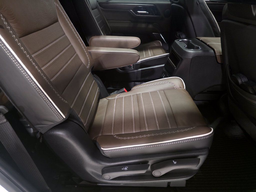 Used 2026 GMC Yukon Denali Ultimate AWD/4WD image 14