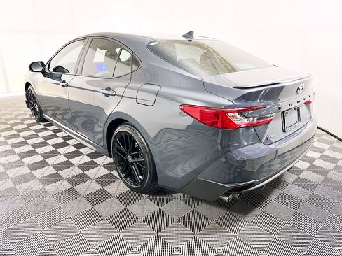 Used 2025 Toyota Camry SE w/ Multimedia Upgrade Package FWD image 5