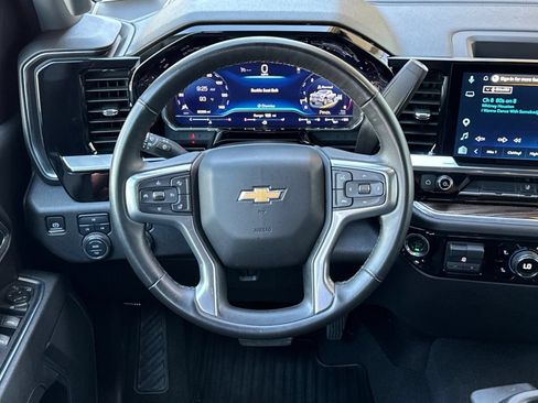 Certified 2025 Chevrolet Silverado 2500 LT w/ Convenience Package AWD/4WD image 15