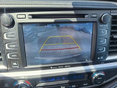 Used 2019 Toyota Highlander Limited AWD/4WD image 24