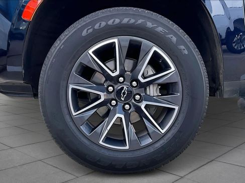 Used 2021 Chevrolet Tahoe Z71 w/ Luxury Package image 11