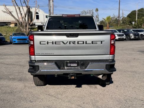 Used 2024 Chevrolet Silverado 2500 LT w/ Convenience Package image 11