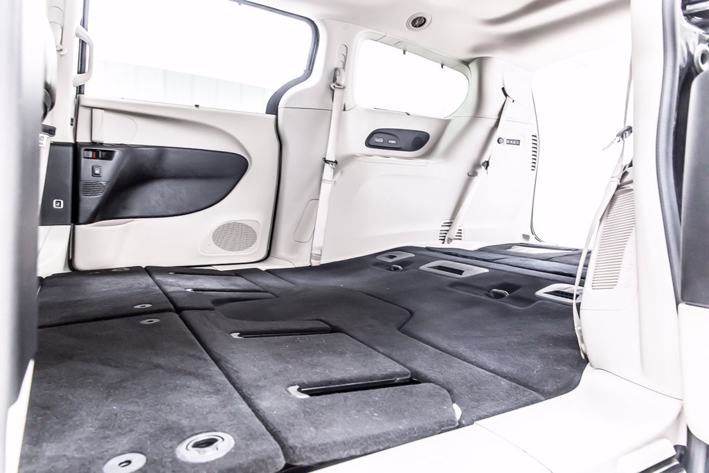 Used 2022 Chrysler Pacifica Limited FWD image 36