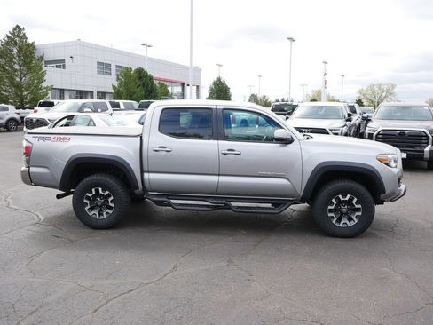 Used 2021 Toyota Tacoma TRD Off-Road AWD/4WD image 4