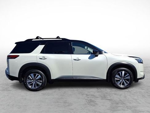 Used 2024 Nissan Pathfinder SL AWD/4WD image 7