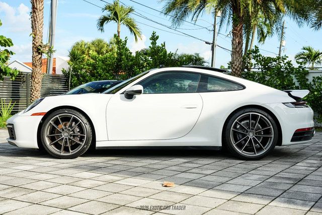Used 2020 Porsche 911 Carrera RWD image 3
