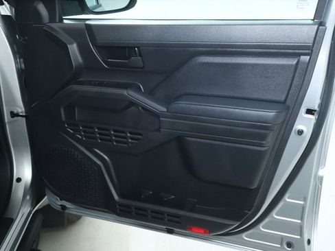 Used 2024 Toyota Tacoma SR image 33