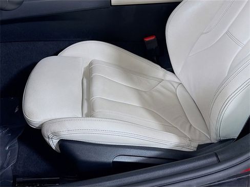 Used 2025 BMW Z4 M40i w/ Premium Package image 22