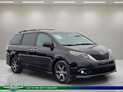 Used 2015 Toyota Sienna SE