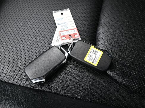 Used 2023 Kia Sportage EX AWD/4WD image 32