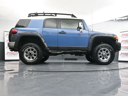 Used 2013 Toyota FJ Cruiser 4WD image 39