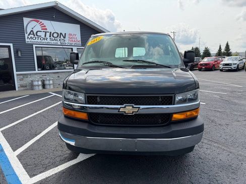 Used 2017 Chevrolet Express 2500 RWD image 8