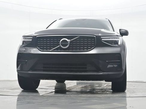 Used 2024 Volvo XC40 B5 Core AWD/4WD image 30