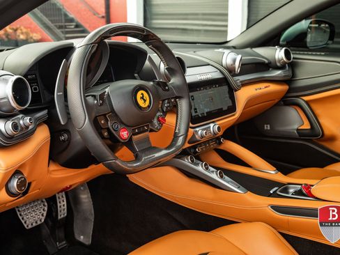 Used 2018 Ferrari GTC4Lusso T image 22