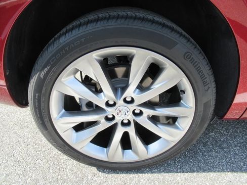 Used 2022 Buick Envision Avenir w/ Technology Package II image 5