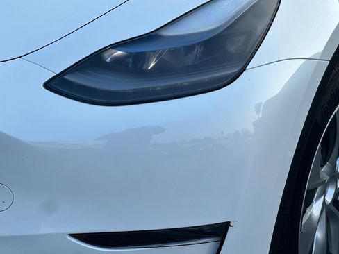 Used 2023 Tesla Model Y Long Range image 10