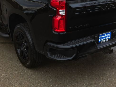 New 2026 Chevrolet Silverado 1500 RST w/ Dark Appearance Package image 14