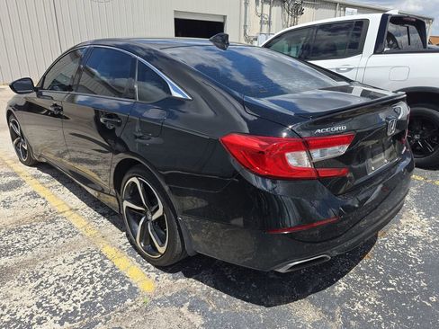 Used 2019 Honda Accord Sport image 3