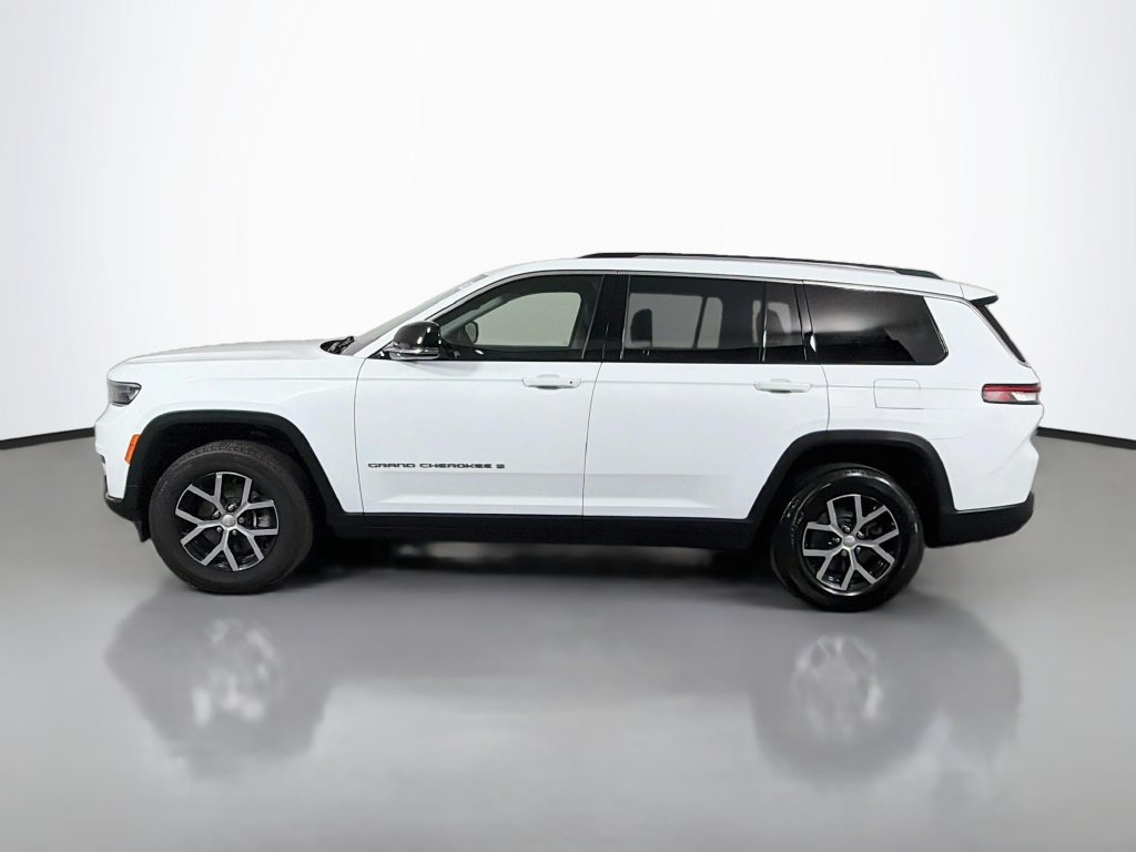 Used 2023 Jeep Grand Cherokee L Limited AWD/4WD image 4
