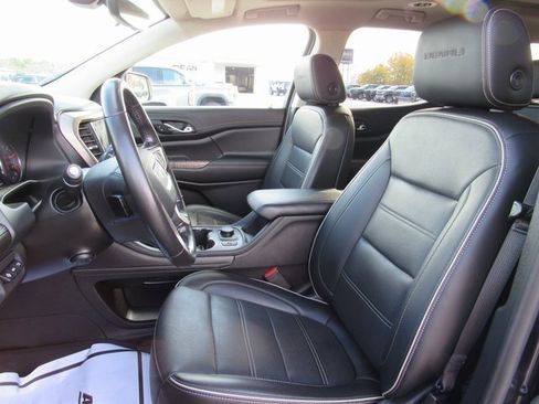 Used 2021 GMC Acadia Denali w/ Denali Technology Package image 11