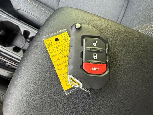 Used 2025 Jeep Wrangler Unlimited Sport image 30