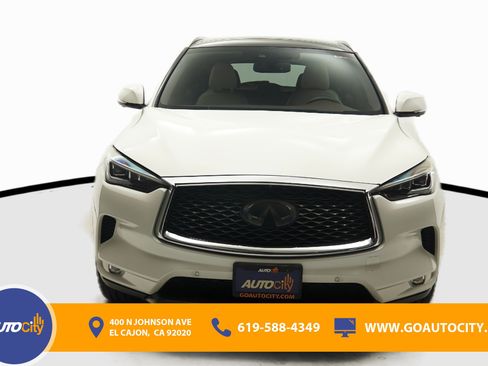 Used 2019 INFINITI QX50 Essential w/ Sensory Package FWD image 4